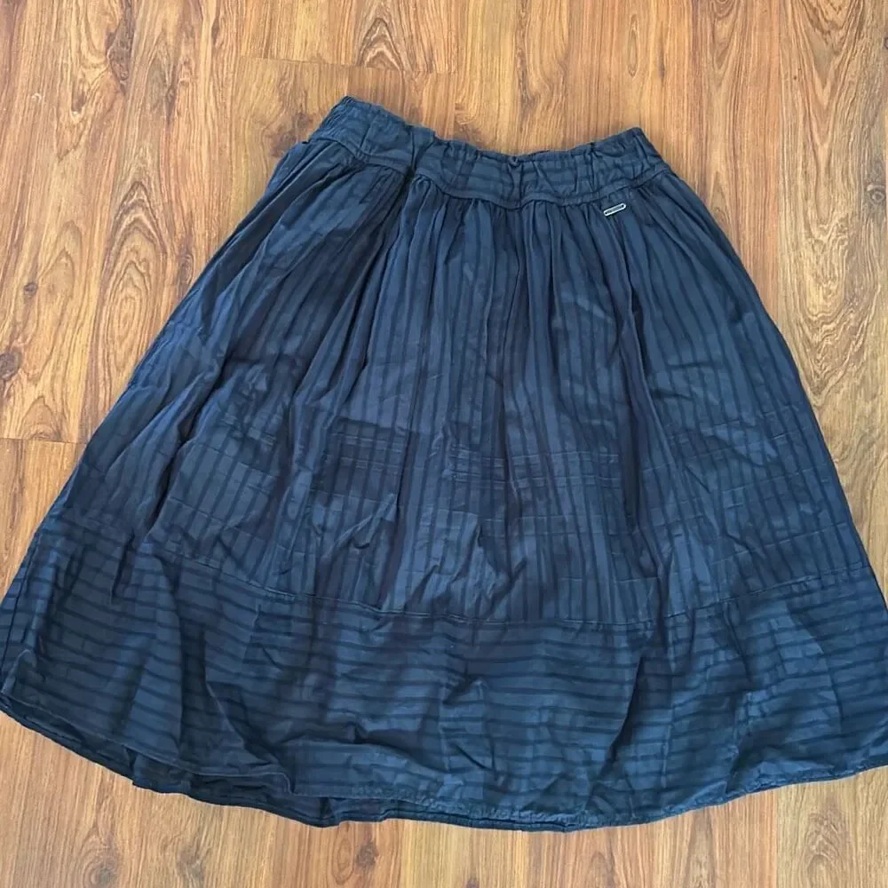 Hollister navy cotton full skirt size large pinstripe